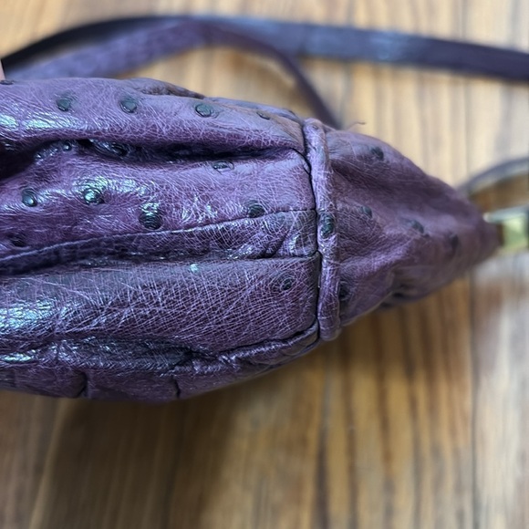 Purple Ostrich Texture Shoulder Bag adjustable‎ strap gold tone hardware - Picture 7 of 16